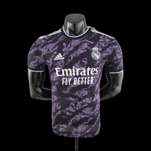 Player Version 22/23 Real Madrid Classic Edition