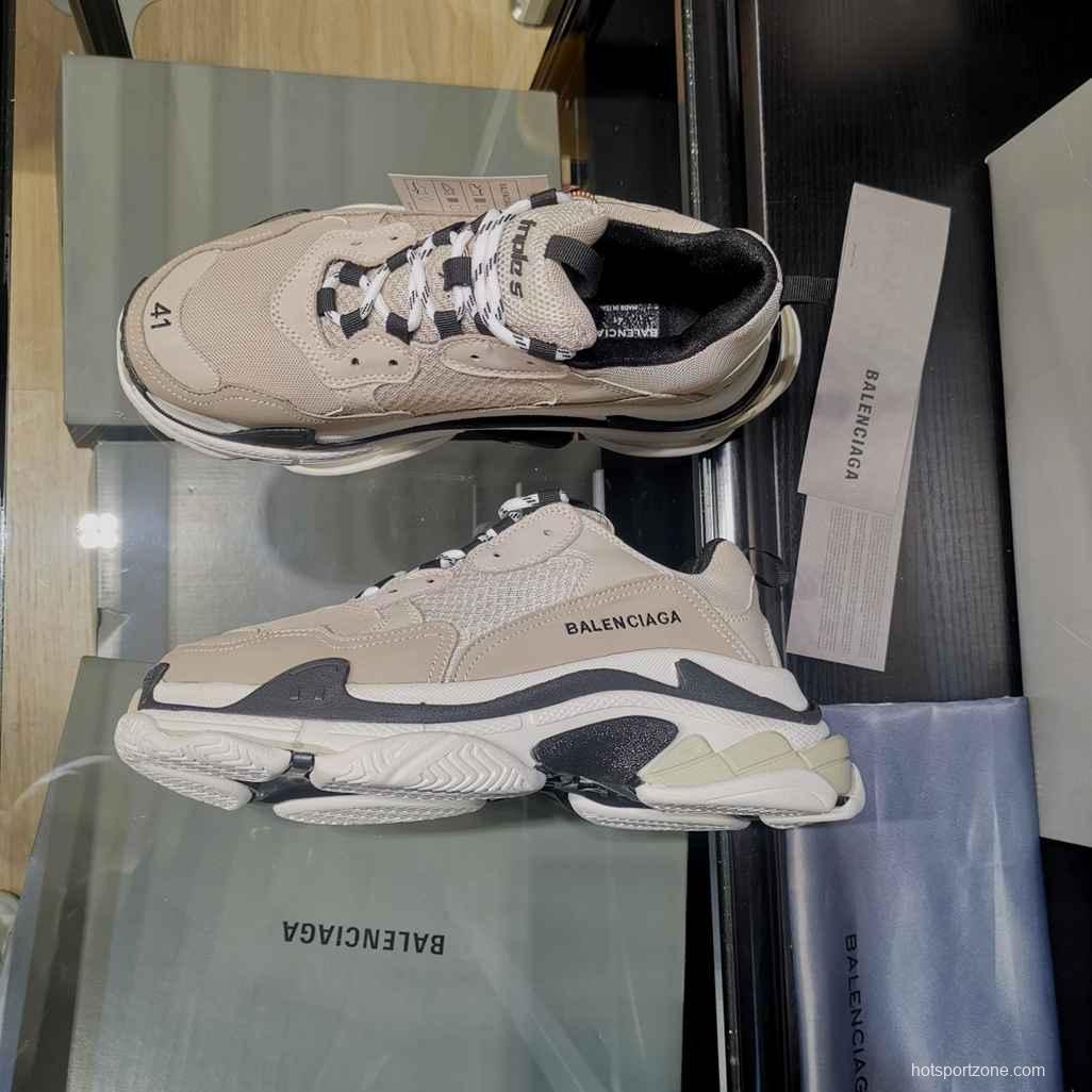 Men/Women Balenciaga Triple S Sneaker khaki Item Ab5580330