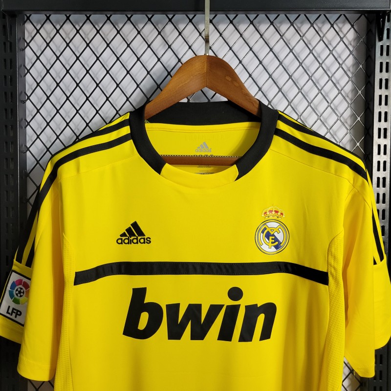 Retro 2011/12 Real Madrid Yellow Goalkeeper Jersey