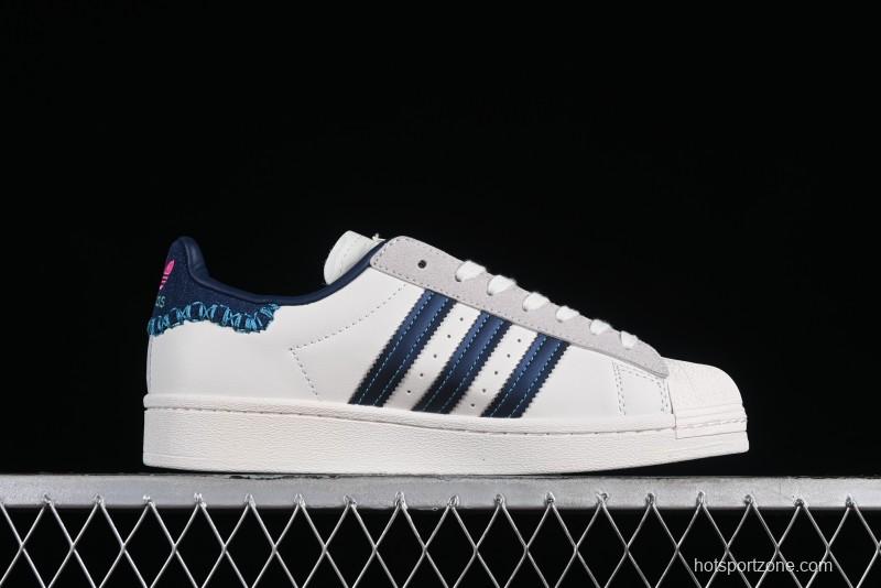 Adidas Originals Superstar Casual Sneakers with Shell Toe Design - ID1139