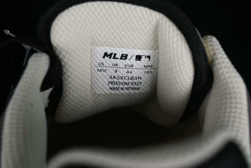 MLB Chunky Liner Basic New York Yankees Height Increasing Thick Sole Casual Sneakers - 3ASXCLB3N50CGS