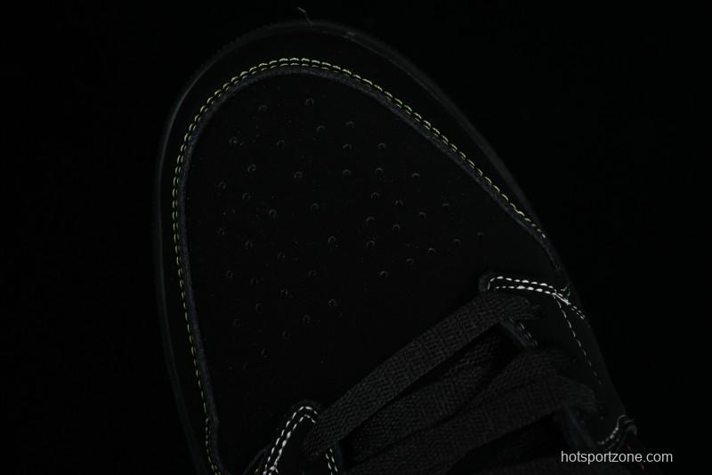 Nike Air Jordan 1 Low AJ1 Black Green Low Top Lifestyle Basketball Shoes - 338145-003