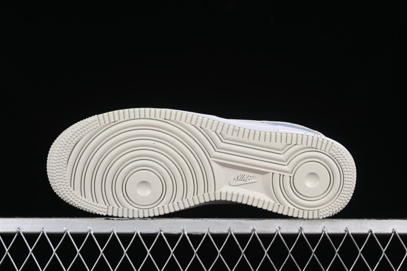 Nike Air Force 1 '07 Low Casual Sneakers with Full-Length Air Cushion - HF0022-400