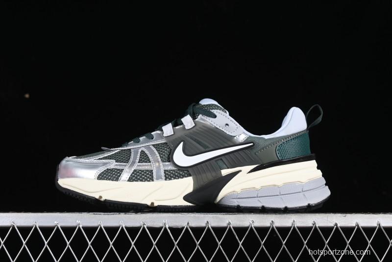 Nike V2K Runtekk 3XL Retro Low-Top Running Shoes with Shock Absorption and Anti-Slip Design - HJ4497-300