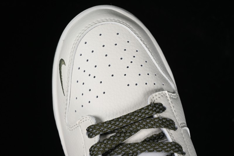 Nike SB Dunk Low Collaboration Triple Swoosh Military Green Colorway Low-Top Casual Skateboarding Shoes - NK5639-323