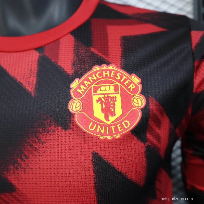 25/26 Player Version Manchester United Red Geometric Pattern Pre-Match Training Jersey