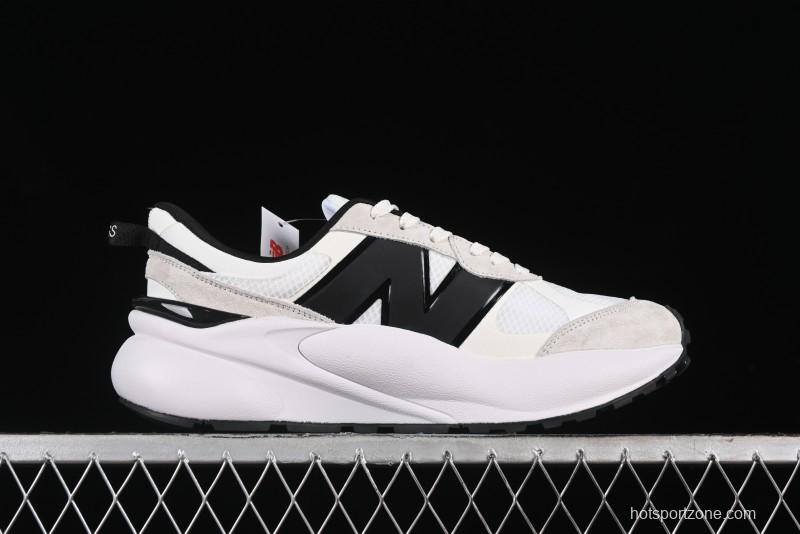 New Balance 3447 Series Retro Casual Running Shoes with Textile and Leather Upper - U3447LC