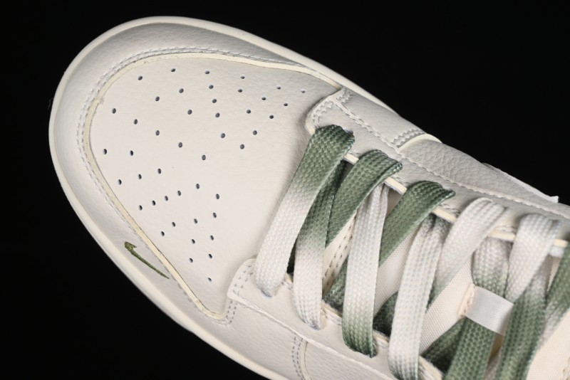 Nike SB Dunk Low Supreme Collaboration - Beige Green Two-Tone Anniversary High-End Custom Low-Top Casual Skate Shoes - BB8675-109
