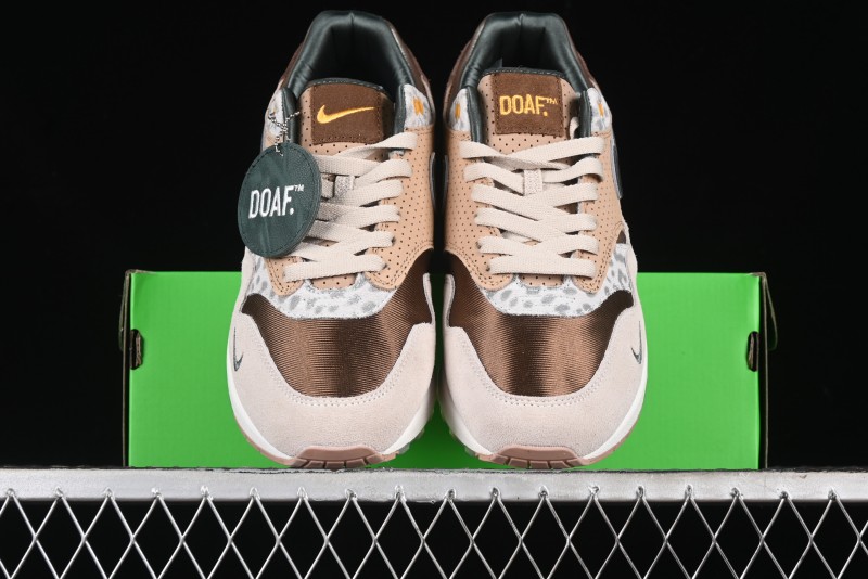 Nike Division Street x Air Max 1/87 Retro Casual Sneakers - HQ2640-200