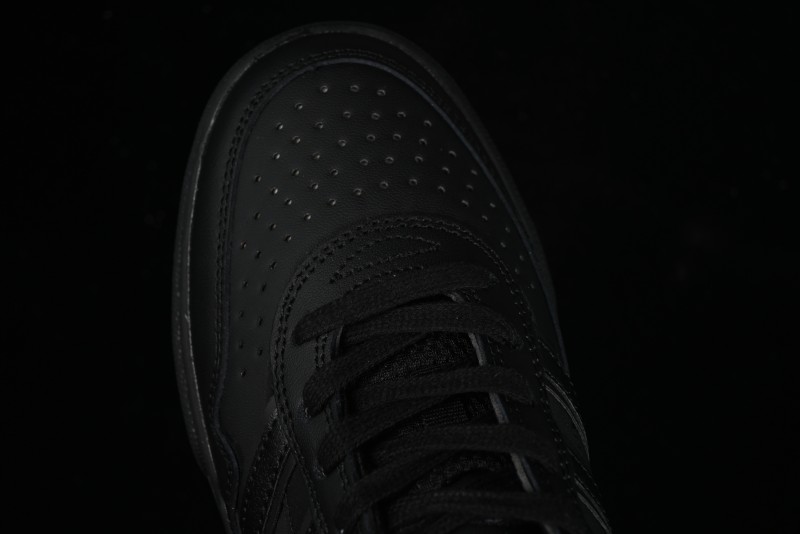 Adidas Originals Tyshawn IF9709 Comfortable Durable Low-Top Skate Shoes - IF9709