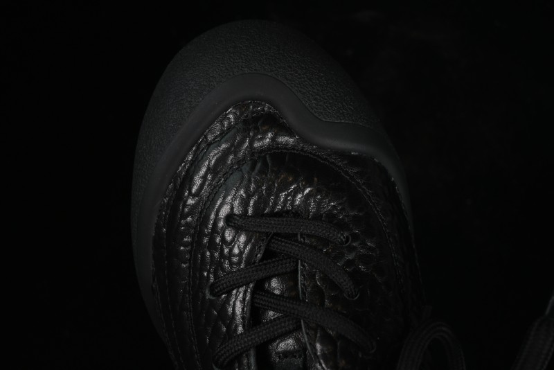 Alexander McQueen Flexion Retro Sneakers in Black with Diamond Grain Calfskin - 8.F6