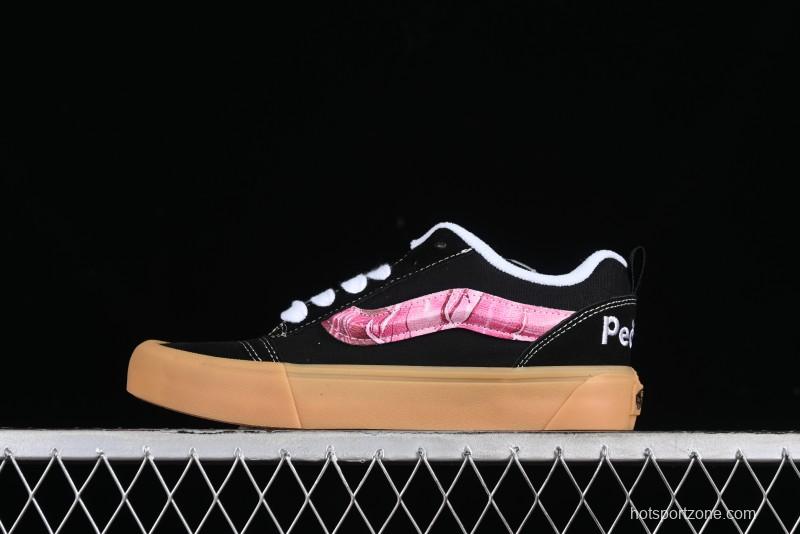 Vans Classics Knu Skool Vulcanized Skate Shoes in Black & Pink - VN0014QC0BV