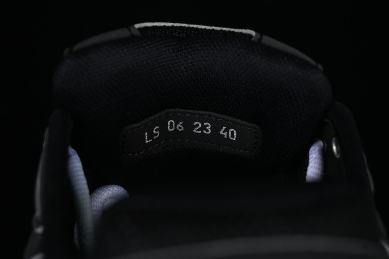 Dior B30 Sneakers with Reflective CD30 Logo and Lightweight Rubber Sole - CD30