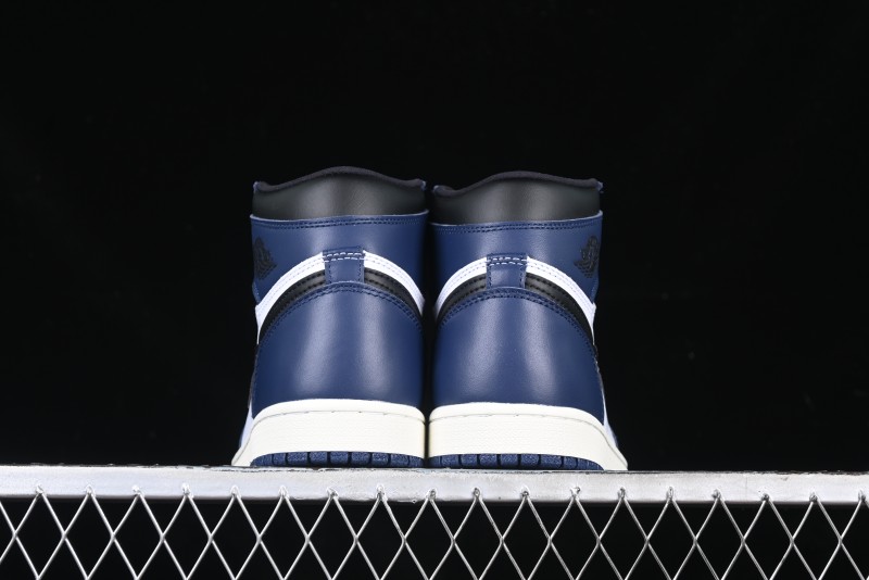 Nike Air Jordan 1 High OG "Midnight Navy" Basketball Shoes with Full Leather Construction - DZ5485-401