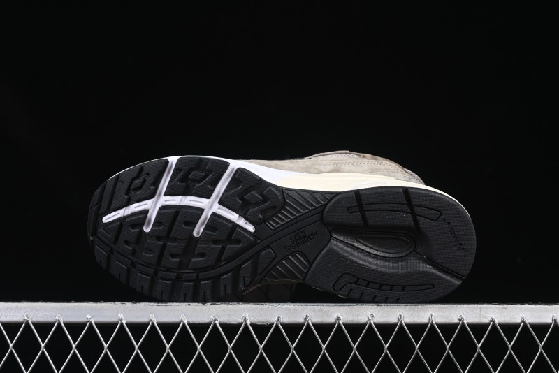 New Balance Made In USA M993 Series Classic Retro Casual Running Shoes with Heritage Design - U993JJ