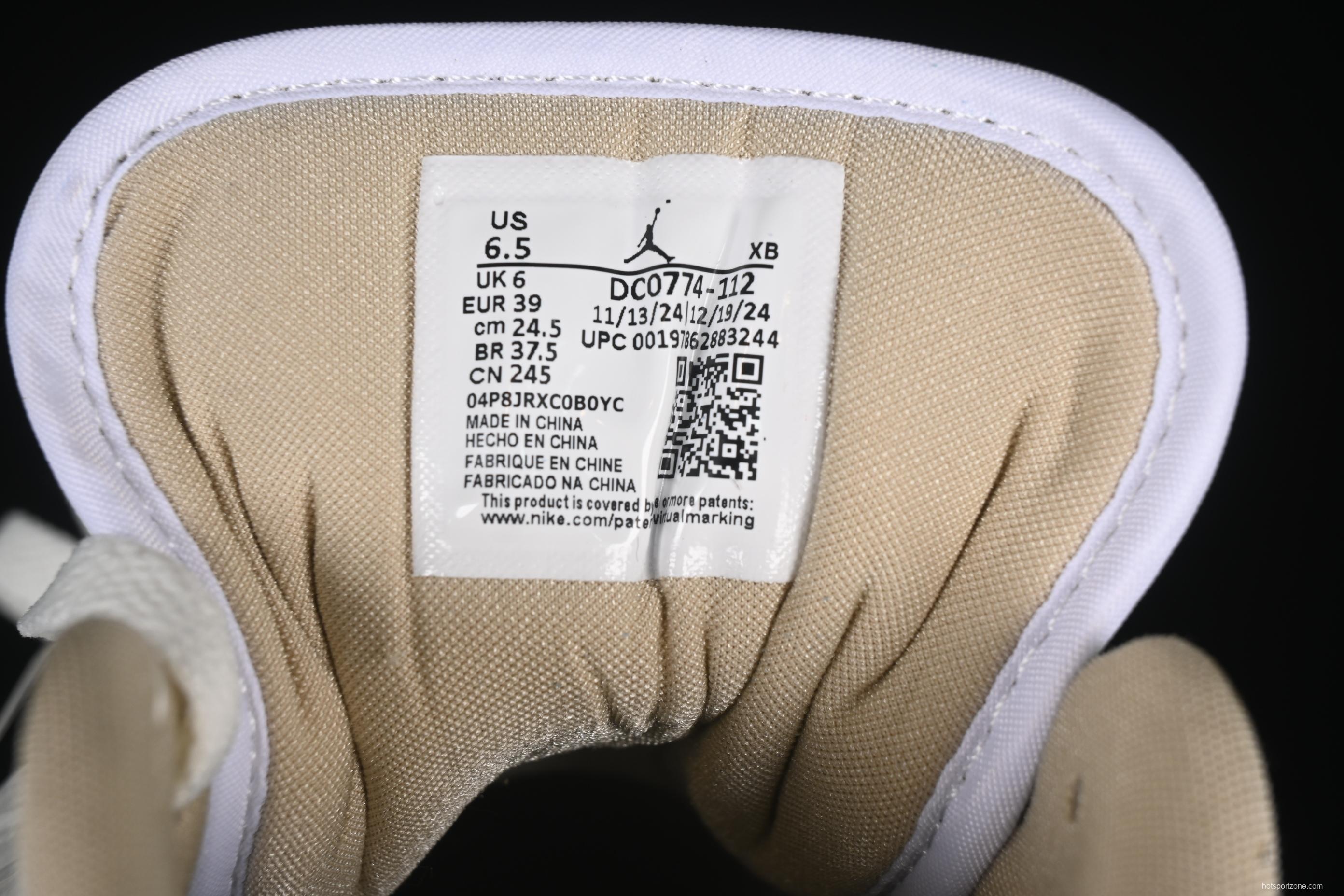 Nike Air Jordan 1 Low AJ1 Casual Sneakers in White - DC0774-112