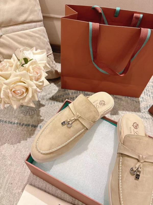 2025 Slippers Loro Piana Beige Suede Slippers