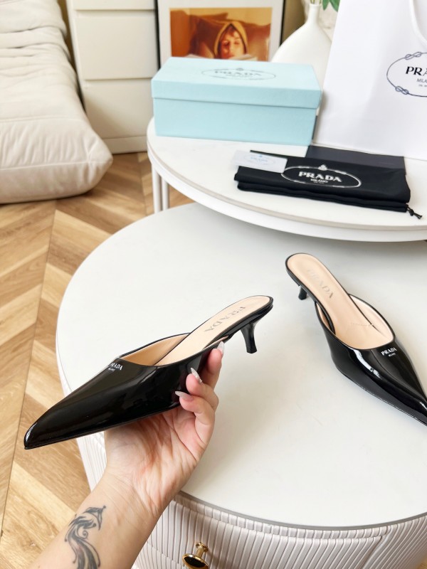 2025 Women Prada Black Patent Leather Heeled Slippers LY