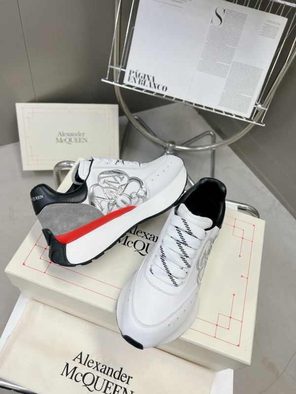 2024 Unisex Alexander McQueen White Black Grey Red Leather Sheepskin Sneakers MJ00370