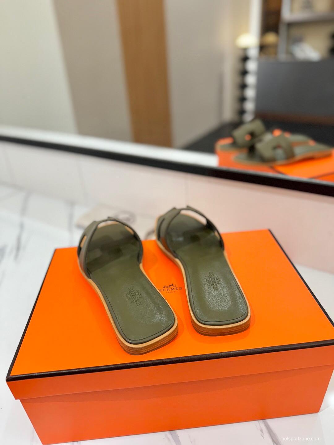 2025 Women Hermès Olive Leather Slippers