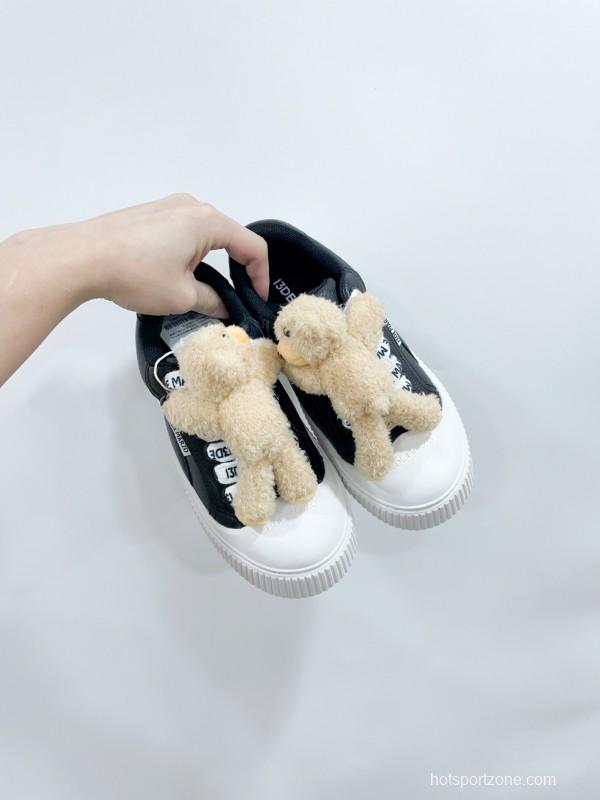 2025 Women 13DE MARZO Black White Leather Casual Sneakers Plush Toy KFY00300