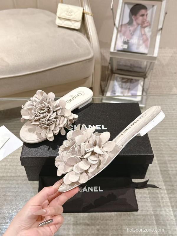 2025 Women Chanel Beige Leather Mules Floral Decoration