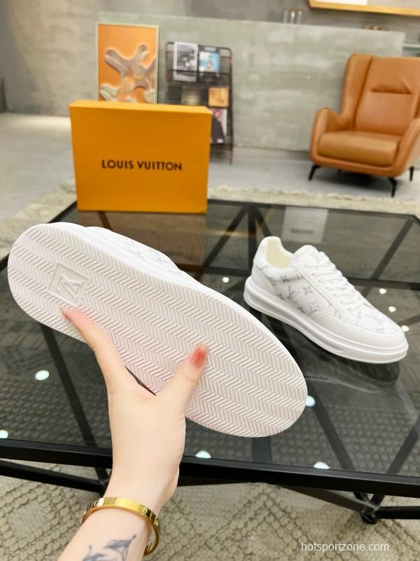 2024 Men Louis Vuitton White Leather Mesh Sneakers MJ00400