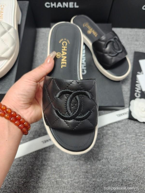 2025 Slippers Chanel Black Leather Slippers