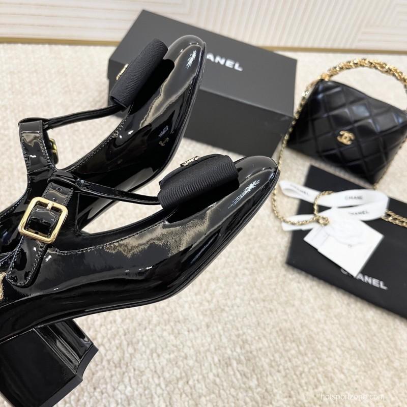 2025 Women Chanel Black Patent Leather Mary Jane Bow KFY00310