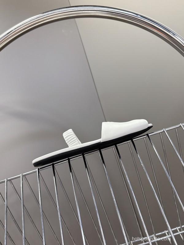 2025 Women Miu Miu White Leather Slippers LY00