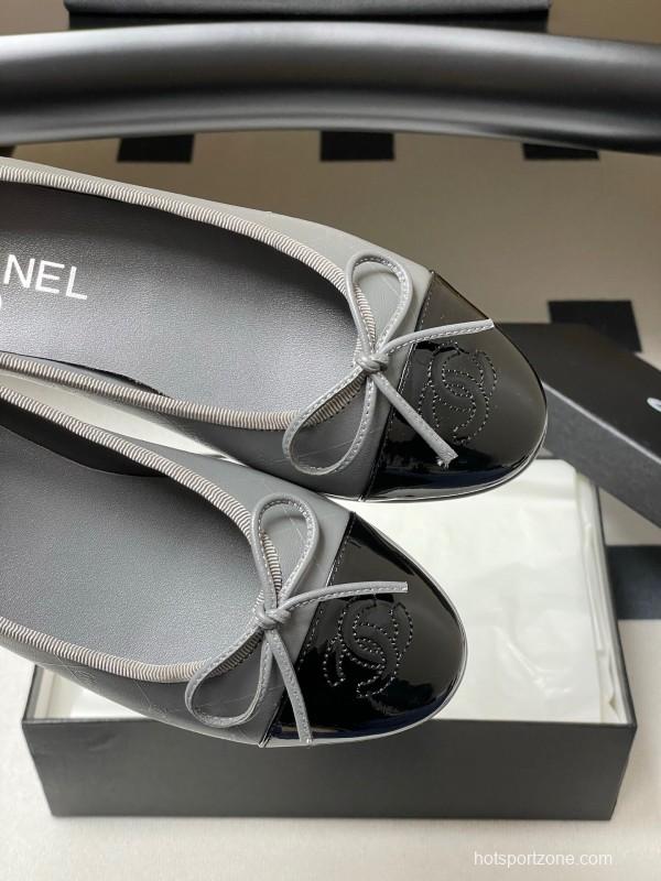 2025 Women Chanel Grey Black Leather Ballet Flat Bow KFY00320