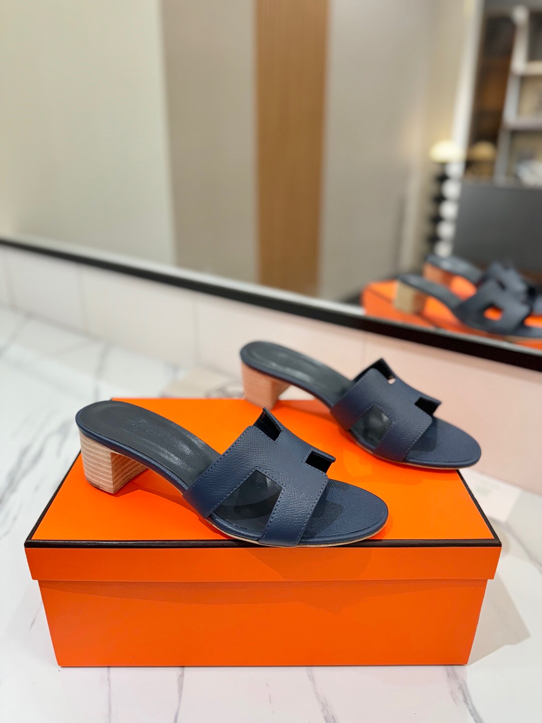 2025 Women Hermès Navy Leather Heeled Sandals