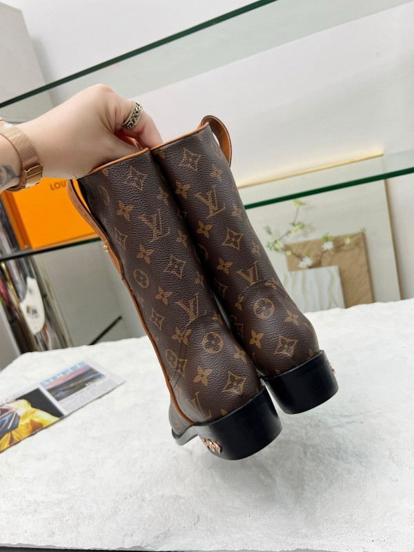 2024 Women Louis Vuitton Brown Monogram Leather Boots MJ00360