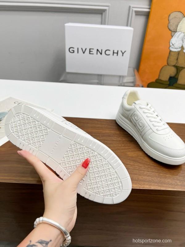 2024 Unisex Givenchy White Silk Calfskin Patent Leather Low Top Sneakers MJ00380