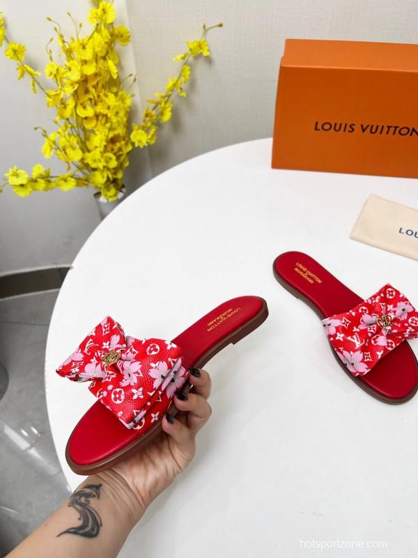 2025 Women Louis Vuitton Red White Canvas Slippers LY00190