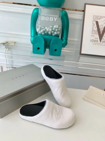 2024 Unisex Marni White Leather Slippers