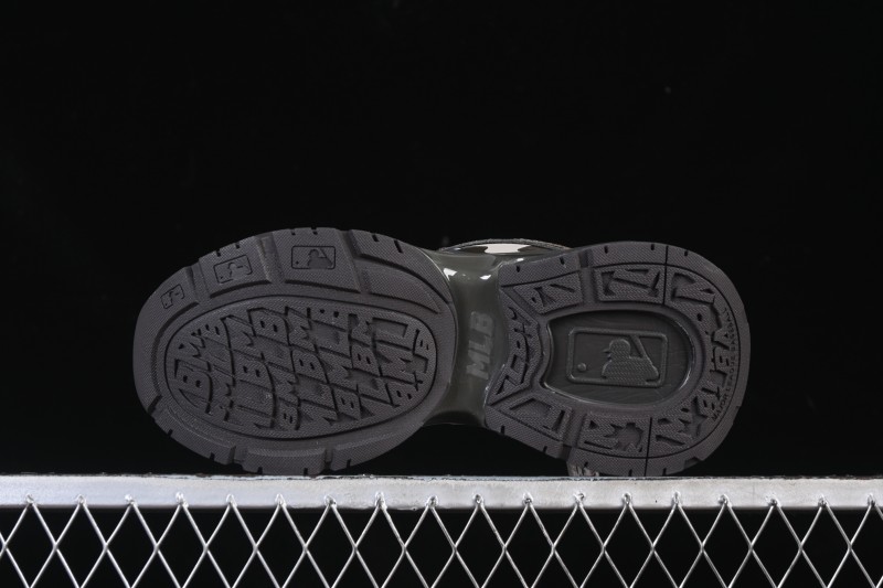 New York Yankees Chunky Curve Runner Enamel Thick Sole Casual Running Shoes - 3ARNSPE5N50BRS