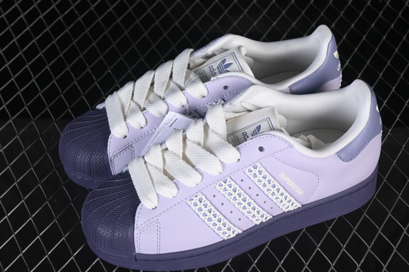 Adidas Originals Superstar II Casual Sneakers with Shell Toe Design - KJ4210