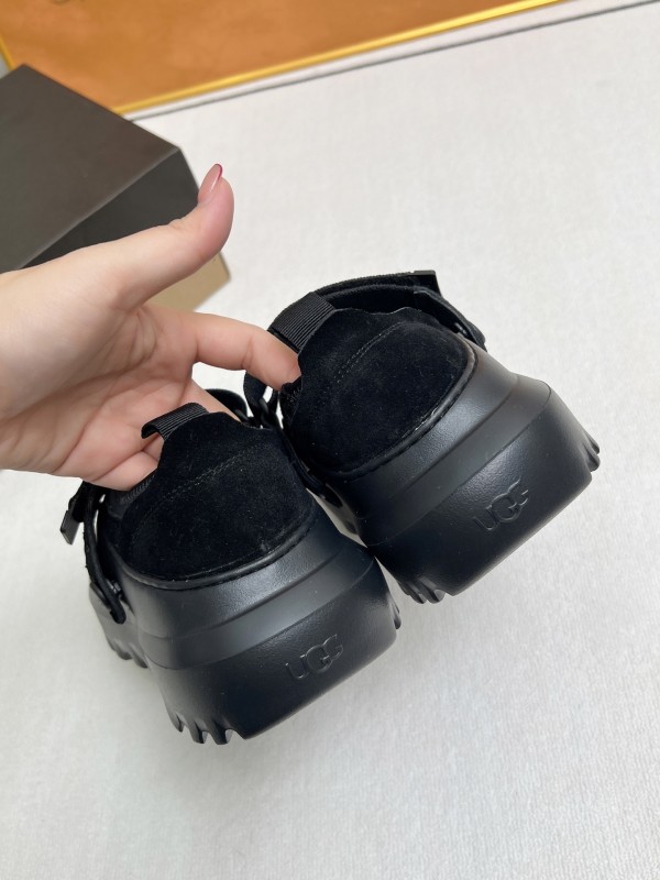 UGG Little Potato Half-Slip On with Lightweight Sole - MJ00