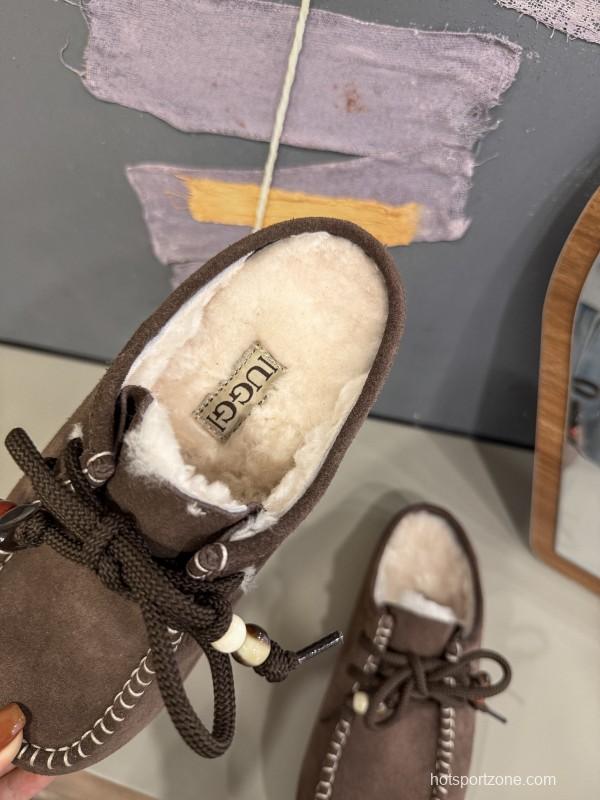 UGG 2025 Spring/Summer Collection Plush Wool Slippers with Vintage Buckle - KFY00240