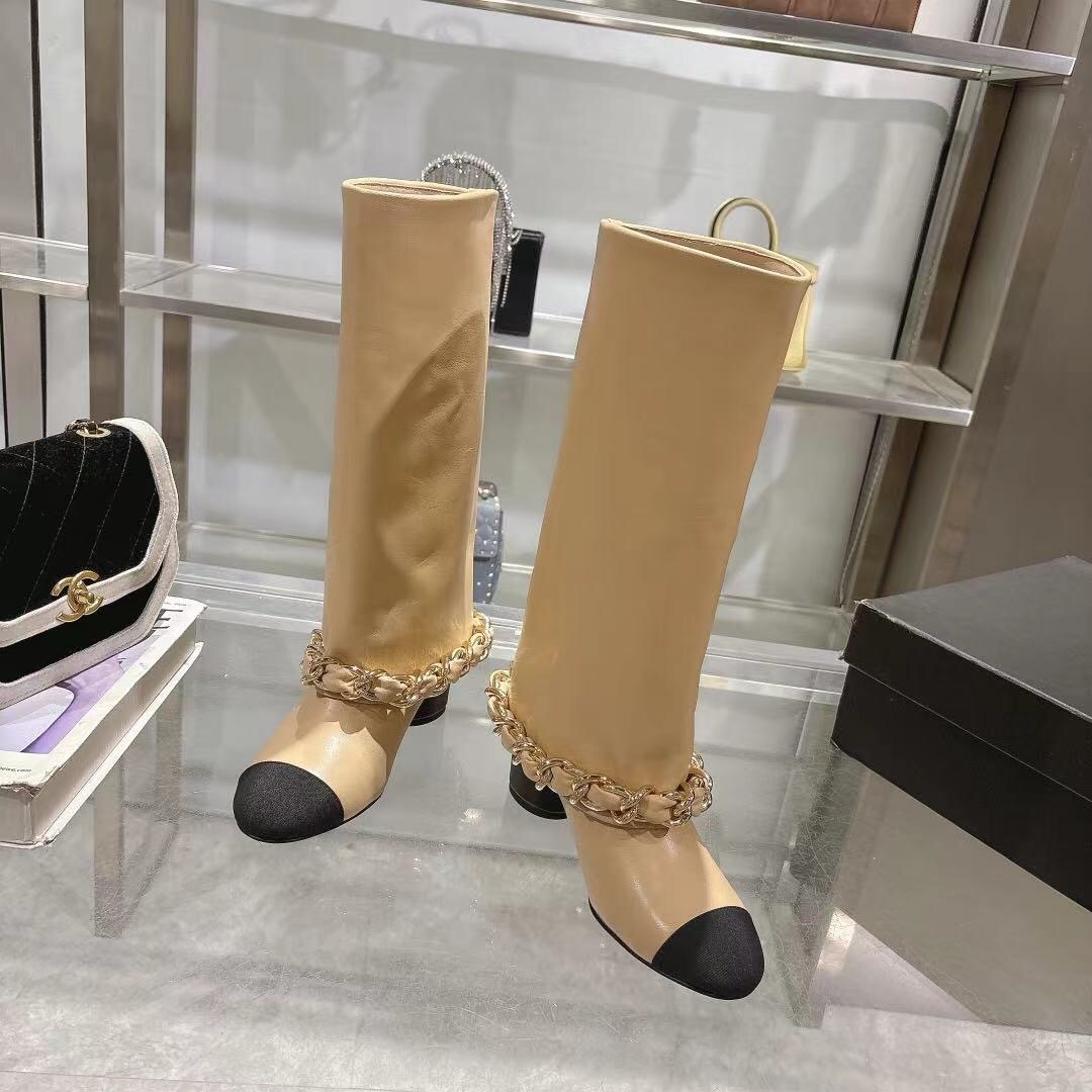 Chanel 2025/SS Autumn/Winter Runway Turned-Cuff Large Chain Block Heel Boots - LY00510