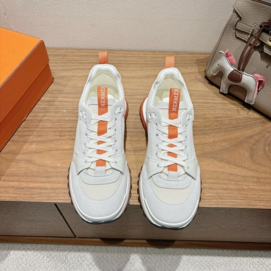 H Boots Classic Chelsea Boots with British Color Block Design - AS00410