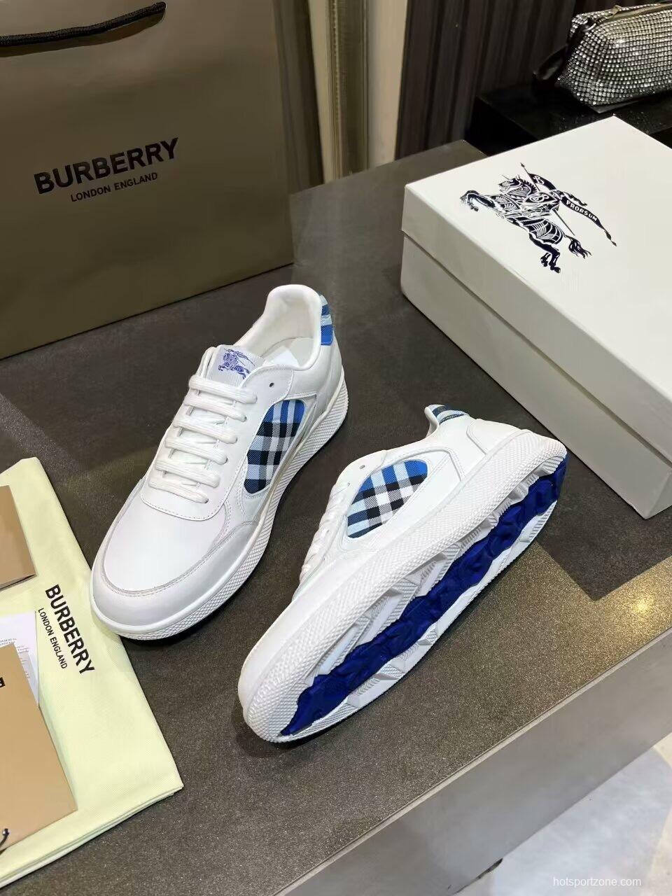 Burberry 2025/SS Italian-Made Sneakers with Equestrian Knight Design Label - KFY00300