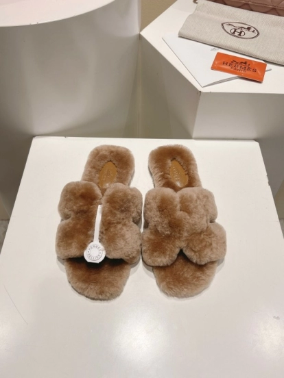 Hermès 2025 SS Love Fur Slippers Flat Sole - LY00240