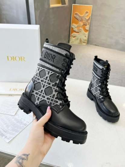 Dior Fall/Winter 2025 Retro Work Boots - Ly00350