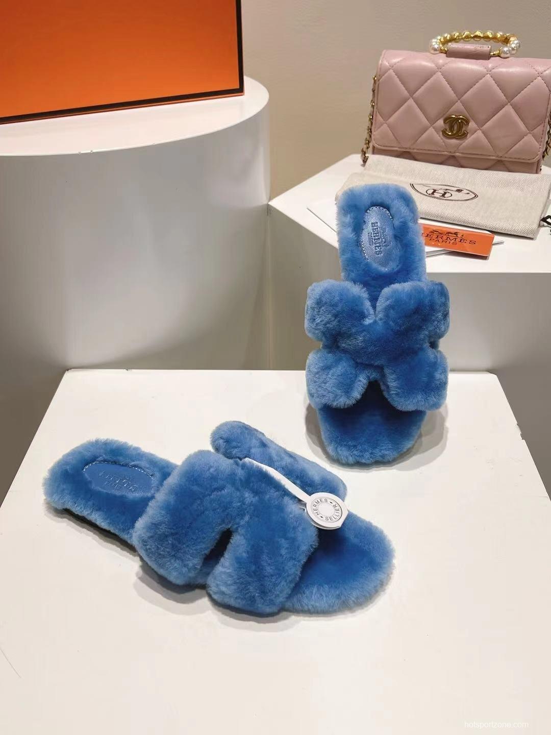 Hermès 2025 SS Love Fur Slippers Flat Sole Autumn Winter Edition - LY00240