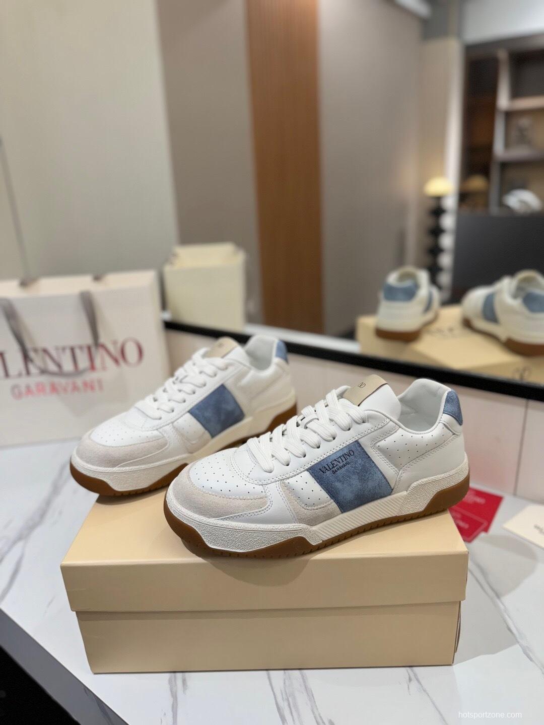 VALENTINO 2025 SS Casual Sneakers with Large V Velcro Strap - AS00370