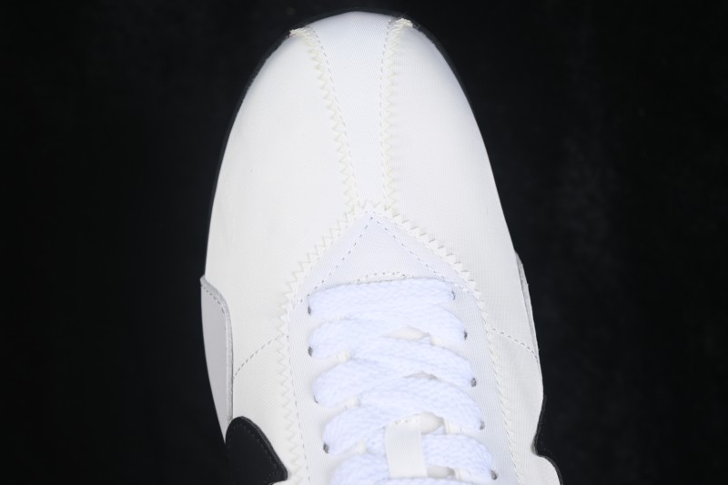 Nike Moon Shoe SP Lifestyle Low-Top Sneakers with Thin Sole - II0407-001