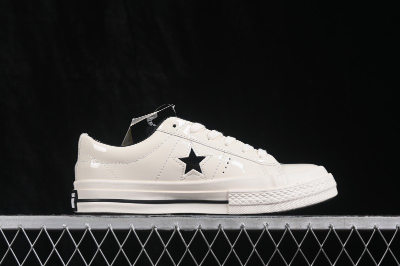 Converse One Star 95 Classic Low-Top Skateboarding Shoes with Glossy Patent Leather and Reflective Star Logo - 167324C