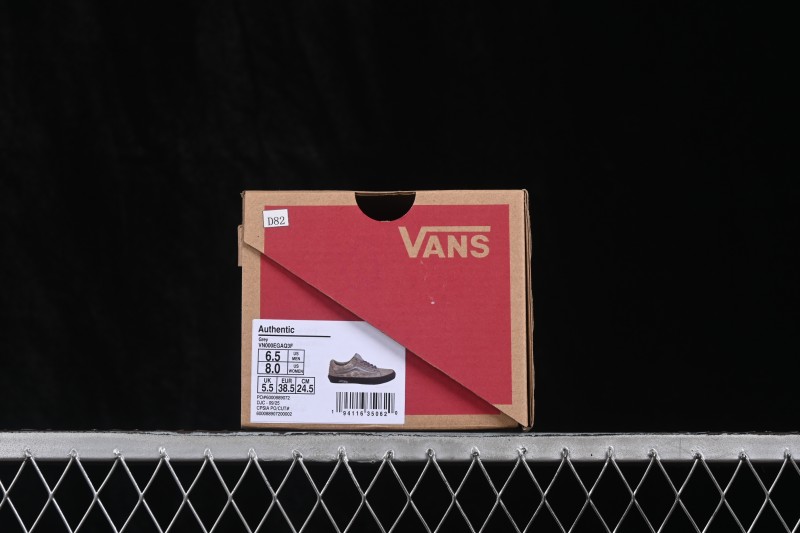 Vans Authentic Low-Top Casual Skateboarding Shoes with Classic Canvas Upper - VN000EGAQ3F